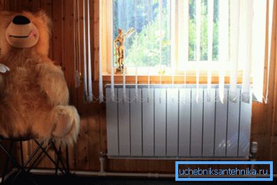 Alüminyum radyatörler özel bir evde kullanım için iyidir. Alüminyum radyatörler özel bir evde kullanım için iyidir.