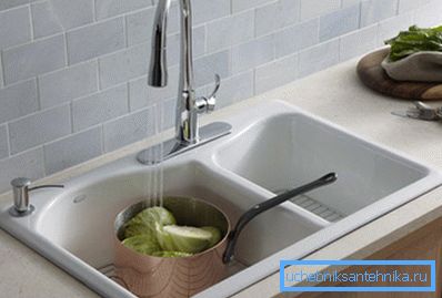 Kompozit mutfak için beyaz lavabo Kompozit mutfak için beyaz lavabo