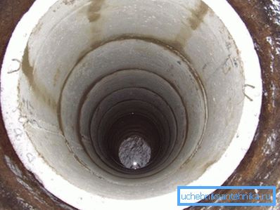 Beton halkalar kuyu miline indirdi Beton halkalar kuyu miline indirdi