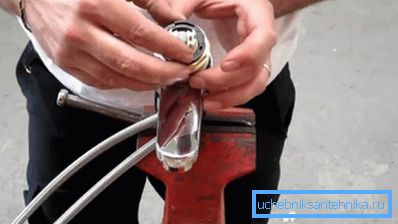 Musluk mutfakta kırıldığında ne yapmalı Musluk mutfakta kırıldığında ne yapmalı