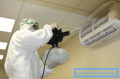 Bir tür havalandırma sistemi olan geleneksel klimaların bile dezenfekte edilmesi gerekir. Bir tür havalandırma sistemi olan geleneksel klimaların bile dezenfekte edilmesi gerekir.