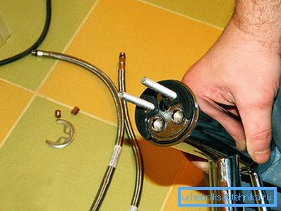 3924 Eski karıştırma cihazının sökülmesi