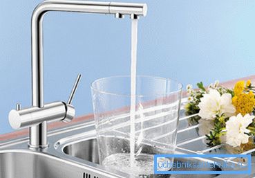 Filtrelenmiş su sağlamak için ayrı bir cihaz kurmak gerekli değildir. Filtrelenmiş su sağlamak için ayrı bir cihaz kurmak gerekli değildir.