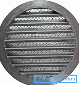 Zemin için ağlarla metal ızgaraları kullanmak daha iyidir. Zemin için ağlarla metal ızgaraları kullanmak daha iyidir.
