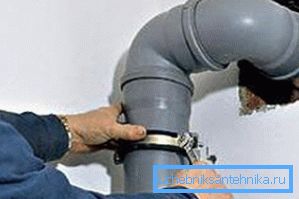 Kelepçeler boruları sabitlemek için kullanılır Kelepçeler boruları sabitlemek için kullanılır