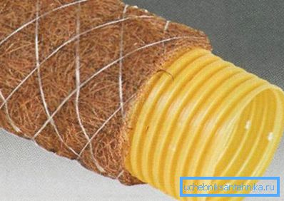 Kapalı bir drenaj sistemi için hindistan cevizi liflerinden yapılmış bir filtre ile boşaltma borusu 110 Kapalı bir drenaj sistemi için hindistan cevizi liflerinden yapılmış bir filtre ile boşaltma borusu 110