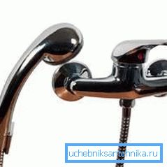 Duşlu sulama musluğu olmayan bir musluğa sahip olabilir - basit ve kullanışlı bir seçenek Duşlu sulama musluğu olmayan bir musluğa sahip olabilir - basit ve kullanışlı bir seçenek