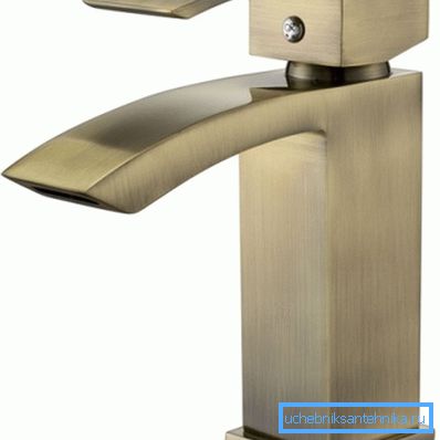 Bronz joystick vinç. Bronz joystick vinç.