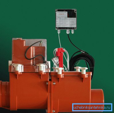 Kanalizasyondan tesislere kanalizasyonun girmesine engel olan elektrikli otomatik cihaz Kanalizasyondan tesislere kanalizasyonun girmesine engel olan elektrikli otomatik cihaz