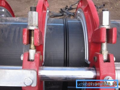 Elektrocoupler kanalizasyon kaynağı için çok büyük boyutlarda geliyor Elektrocoupler kanalizasyon kaynağı için çok büyük boyutlarda geliyor
