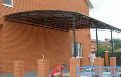 Ağırlığı korumak için böyle bir malzemenin kullanılmasına karar verilmesi halinde, daha küçük çaplı bir boru içeriye sokulmalı, böylece üzerlerindeki yükler eşit olarak dağıtılmalıdır. Ağırlığı korumak için böyle bir malzemenin kullanılmasına karar verilmesi halinde, daha küçük çaplı bir boru içeriye sokulmalı, böylece üzerlerindeki yükler eşit olarak dağıtılmalıdır.