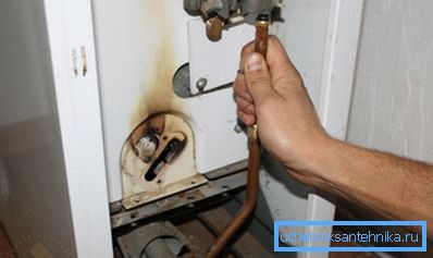 Alev gitmişse, gaz borusunu temizlemeniz gerekebilir. Alev gitmişse, gaz borusunu temizlemeniz gerekebilir.