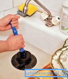 Fotoğrafta bu kişi gibi acı çekmek istemiyorsanız, sağlık gereçleri kullanmak için tüm kuralları uygulayın. Fotoğrafta bu kişi gibi acı çekmek istemiyorsanız, sağlık gereçleri kullanmak için tüm kuralları uygulayın.