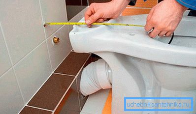 Hesaplamalarda bir hata yaparsanız, cihazı tuvalete yerleştirmek zor olacaktır. Hesaplamalarda bir hata yaparsanız, cihazı tuvalete yerleştirmek zor olacaktır.
