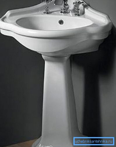 Köşeli porselen lavabo Köşeli porselen lavabo