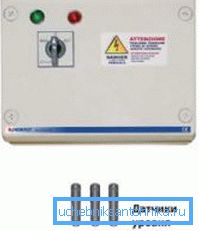 Seviye sensörleri ve kontrol ünitesinin fotoğrafı Seviye sensörleri ve kontrol ünitesinin fotoğrafı