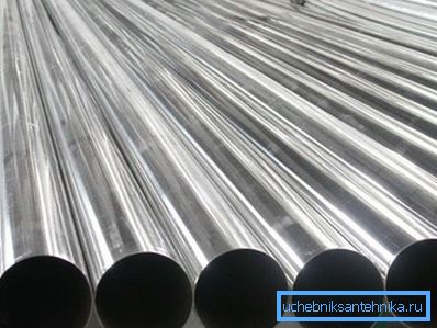 Isıtma sistemleri için metal borular fotoğrafları Isıtma sistemleri için metal borular fotoğrafları