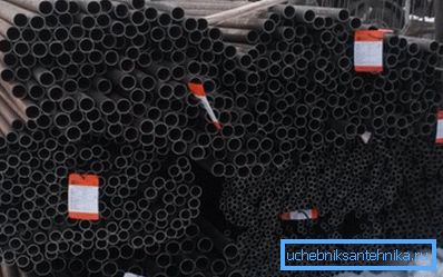 Çeşitli ebatlarda kullanıma hazır çelik borular Çeşitli ebatlarda kullanıma hazır çelik borular