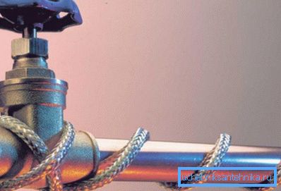 Bir ısıtma kablosu kullanmak, yukarıdaki problemi sonsuza kadar unutmanıza izin verecektir. Bir ısıtma kablosu kullanmak, yukarıdaki problemi sonsuza kadar unutmanıza izin verecektir.