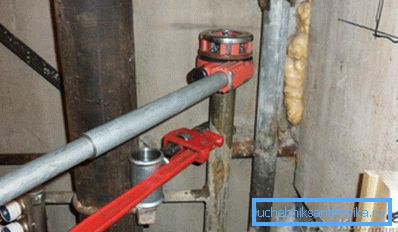 Yükseltici stabilize etmek için bir boru anahtarı kullanarak Yükseltici stabilize etmek için bir boru anahtarı kullanarak