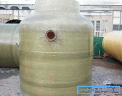 Büyük tesisler genellikle büyük işletmelerde yağdan pislik temizlemek için kullanılan fiberglas yapılır.