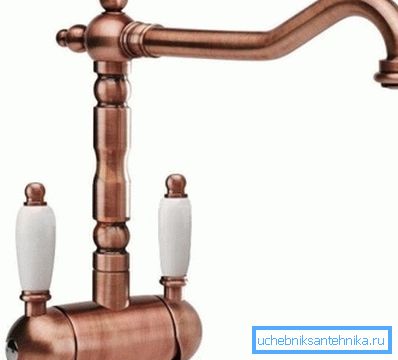 Saf bakırdan yüksek kaliteli taklit ürünler. Saf bakırdan yüksek kaliteli taklit ürünler.