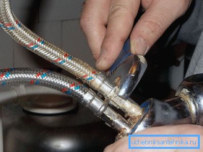Astarı körük tipi karıştırıcı bağımsız olarak nasıl değiştirilir Astarı körük tipi karıştırıcı bağımsız olarak nasıl değiştirilir