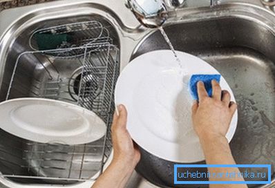 Hangi mutfak lavabo daha iyidir - bir veya iki kase Hangi mutfak lavabo daha iyidir - bir veya iki kase