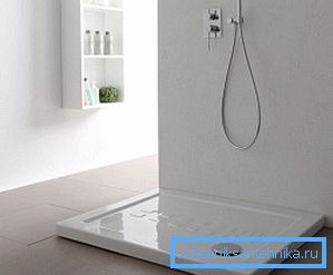 80x120 seramik duş teknesi yeterince ağırdır, bu nedenle doğru yapıştırma için yardımcıları aramak daha iyidir. 80x120 seramik duş teknesi yeterince ağırdır, bu nedenle doğru yapıştırma için yardımcıları aramak daha iyidir.