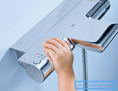 Çocuk vinci kullanır Çocuk vinci kullanır