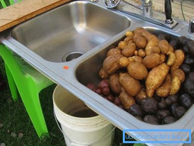 Paslanmaz çelik bir lavabo kullanmak daha iyidir. Paslanmaz çelik bir lavabo kullanmak daha iyidir.