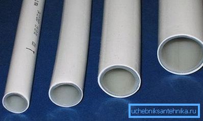Farklı çaplarda metal borular