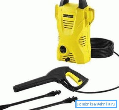 Hidrodinamik temizlik için basınç kaynağı olarak kullanılabilen mini lavabo Hidrodinamik temizlik için basınç kaynağı olarak kullanılabilen mini lavabo