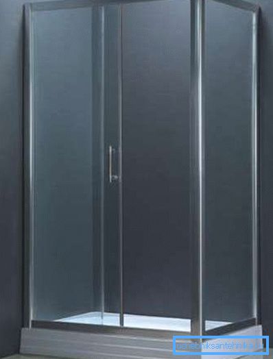 120x80 mm düşük tavaya sahip bir duş köşesi seçebilirsiniz. 120x80 mm düşük tavaya sahip bir duş köşesi seçebilirsiniz.
