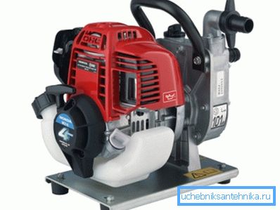 Fotoğrafta - Honda VX10K1 kendinden emişli motor pompası. Fotoğrafta - Honda VX10K1 kendinden emişli motor pompası.