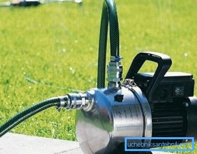 Fotoğrafta - daka kuyusu için demokratik bir seçenek, başını yataklar sulamak için yeterlidir Fotoğrafta - daka kuyusu için demokratik bir seçenek, başını yataklar sulamak için yeterlidir