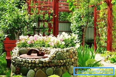 Fotoğraf - ahşap kuyu kapağı Fotoğraf - ahşap kuyu kapağı