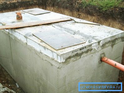 Fotoğrafta - beton çökeltme tankı