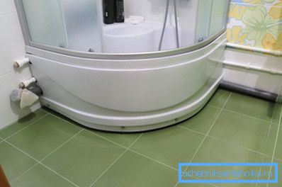 Fotoğrafta: çoğu zaman problemler, birçok eklemin ve hareketli parçanın bulunduğu standın alt kısmında belirgindir. Fotoğrafta: çoğu zaman problemler, birçok eklemin ve hareketli parçanın bulunduğu standın alt kısmında belirgindir.