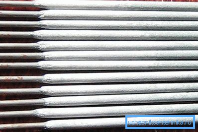 Fotoğraftaki Rutil kaplı elektrotlar Fotoğraftaki Rutil kaplı elektrotlar