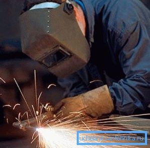 Fotoğrafta - gaz boru kaynağı Fotoğrafta - gaz boru kaynağı