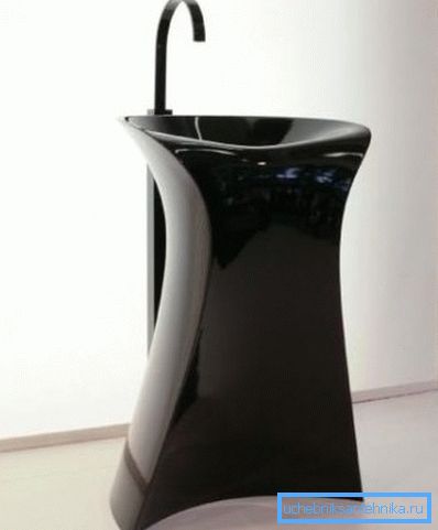 Fotoğrafta - serbest duran lavabo Fotoğrafta - serbest duran lavabo