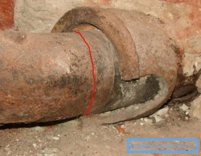 Fotoğrafta - soketin dikkatsiz kullanımı sonucu Fotoğrafta - soketin dikkatsiz kullanımı sonucu