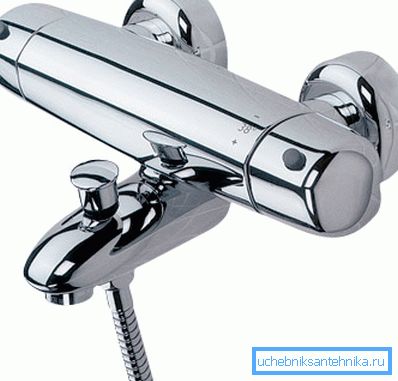 Fotoğrafta - termostat karıştırıcı Fotoğrafta - termostat karıştırıcı
