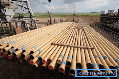 Fotoğrafta - yüksek basınçlı fiberglas boru. Fotoğrafta - yüksek basınçlı fiberglas boru.