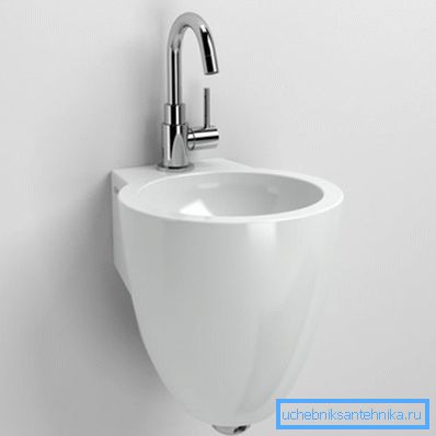 Fotoğrafta - kase muhtemelen tuvaletin en küçük lavabosu olan 270 mm'lik bir çapa sahiptir. Fotoğrafta - kase muhtemelen tuvaletin en küçük lavabosu olan 270 mm'lik bir çapa sahiptir.