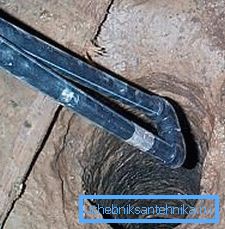 Fotoğrafta - madende ısı emici boruların montajı Fotoğrafta - madende ısı emici boruların montajı