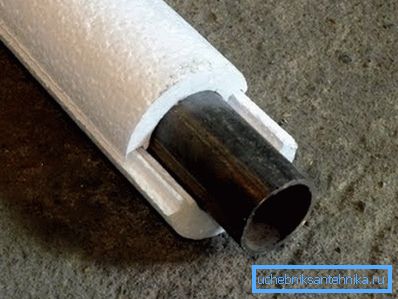Fotoğraf, kanalizasyon borularının kendi elleriyle yalıtıldığını gösteriyor - iş zor değil. Fotoğraf, kanalizasyon borularının kendi elleriyle yalıtıldığını gösteriyor - iş zor değil.