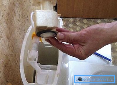 689 Fotoğrafta lastik contanın alt kısımdaki yerleşimi gösteriliyor