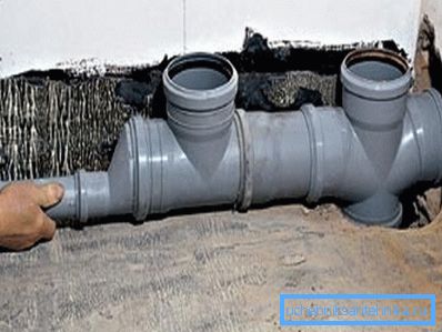 Fotoğrafta - kanalizasyon yükselticinin değiştirilmesi Fotoğrafta - kanalizasyon yükselticinin değiştirilmesi